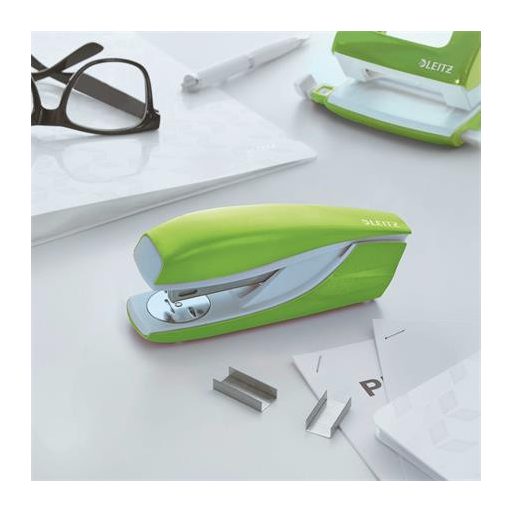 Tűzőgép, 24/6, 26/6, 30 lap, LEITZ "Nexxt Wow", zöld