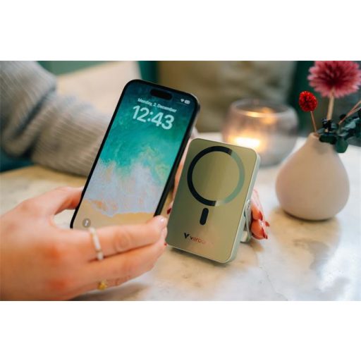 Power bank, külső akkumulátor, mágneses (vezeték nélküli), 10.000mAh, kitámasztó, VERBATIM "Charge n Go", zöld
