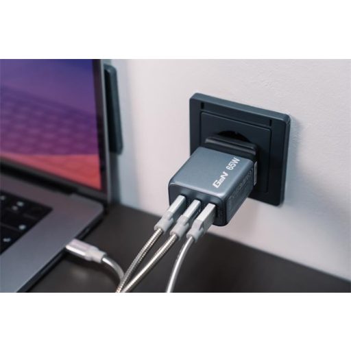Hálózati töltő, 2xUSB-C PD (65W), USB-A QC 3.0, EU/UK/US, GaN, VERBATIM